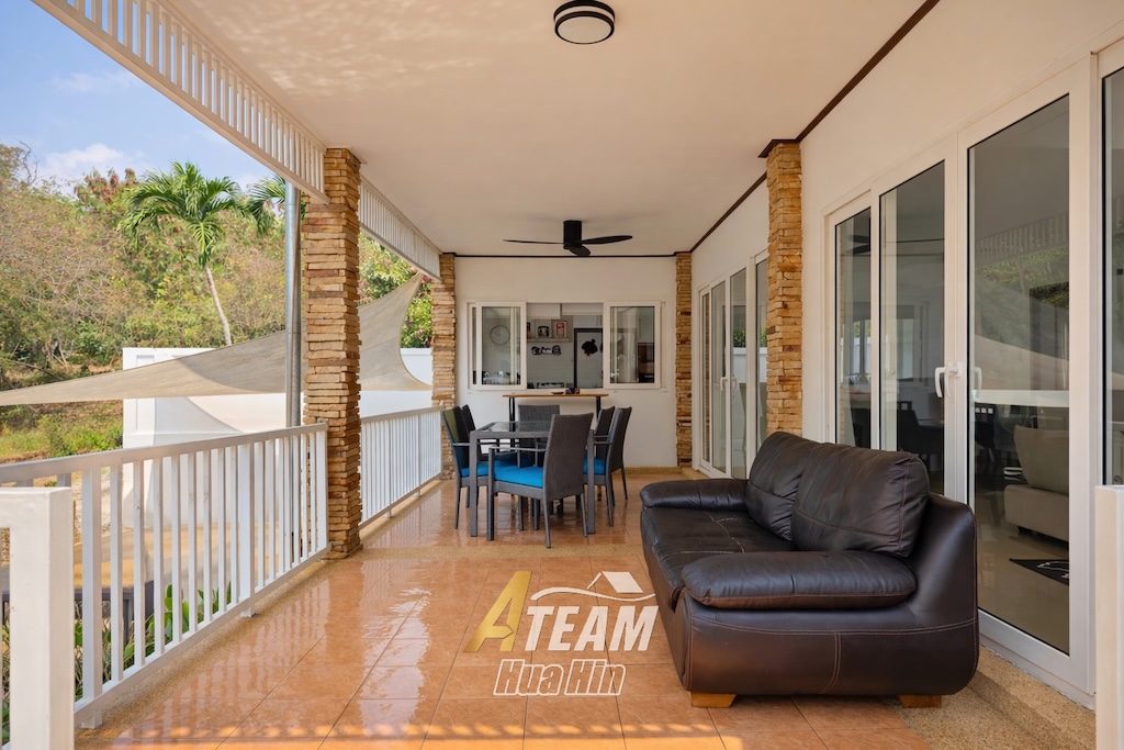 Spacious 2-Storey Pool Villa with Tropical Mountain Views – Soi 88, thumbnail 6