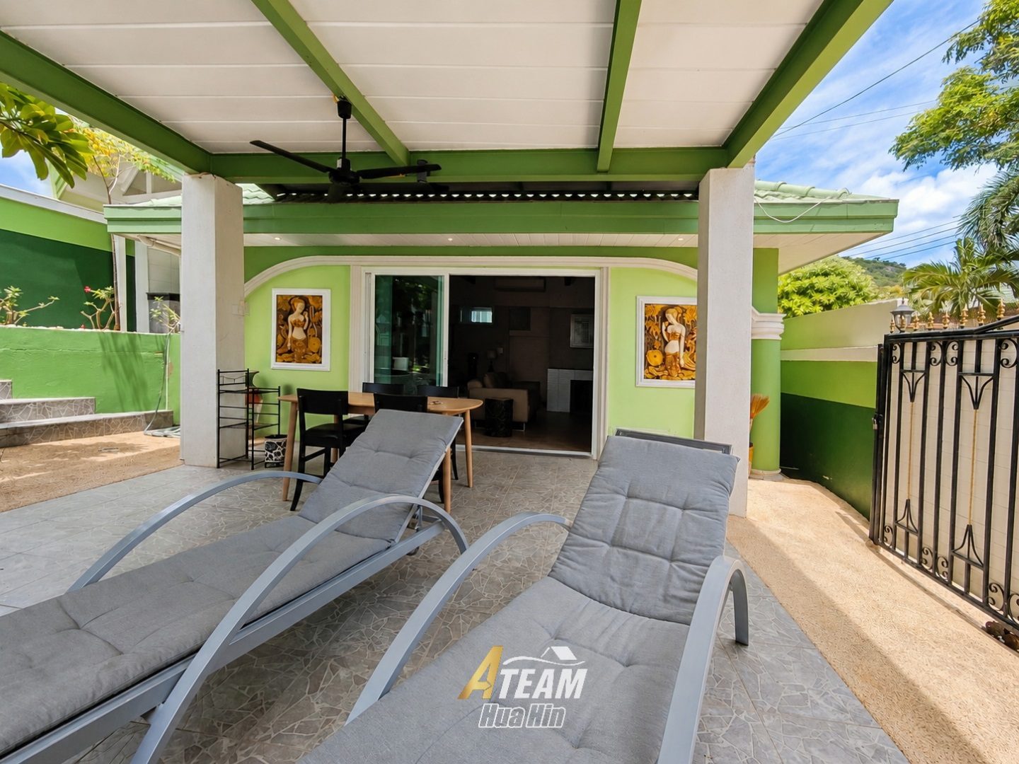 Unique Renovation Opportunity at Stuart Park with Mountain Views, thumbnail 3