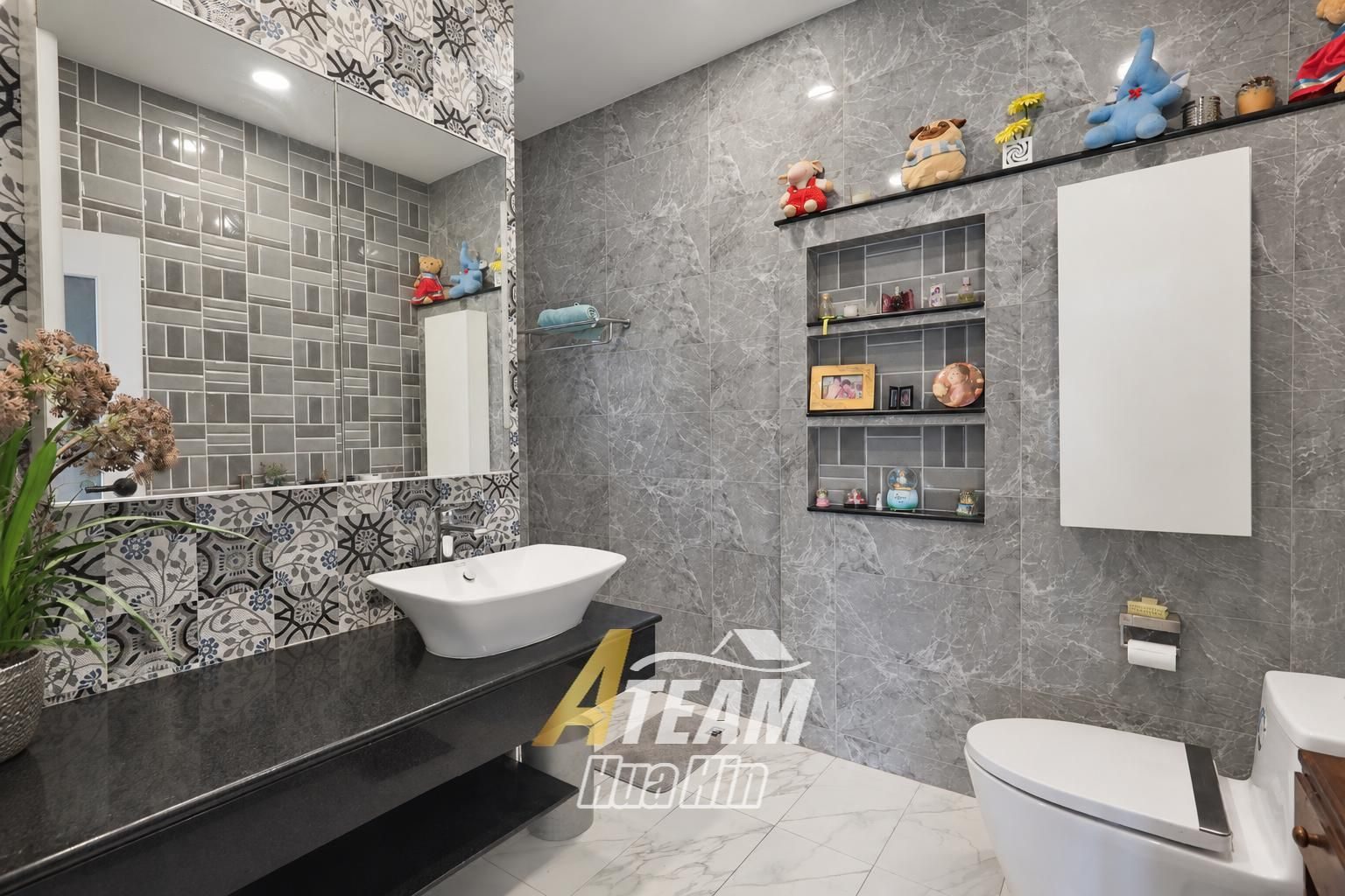 Spacious 4-Bedroom House with Guest House and Gym Building for Sale, thumbnail 31