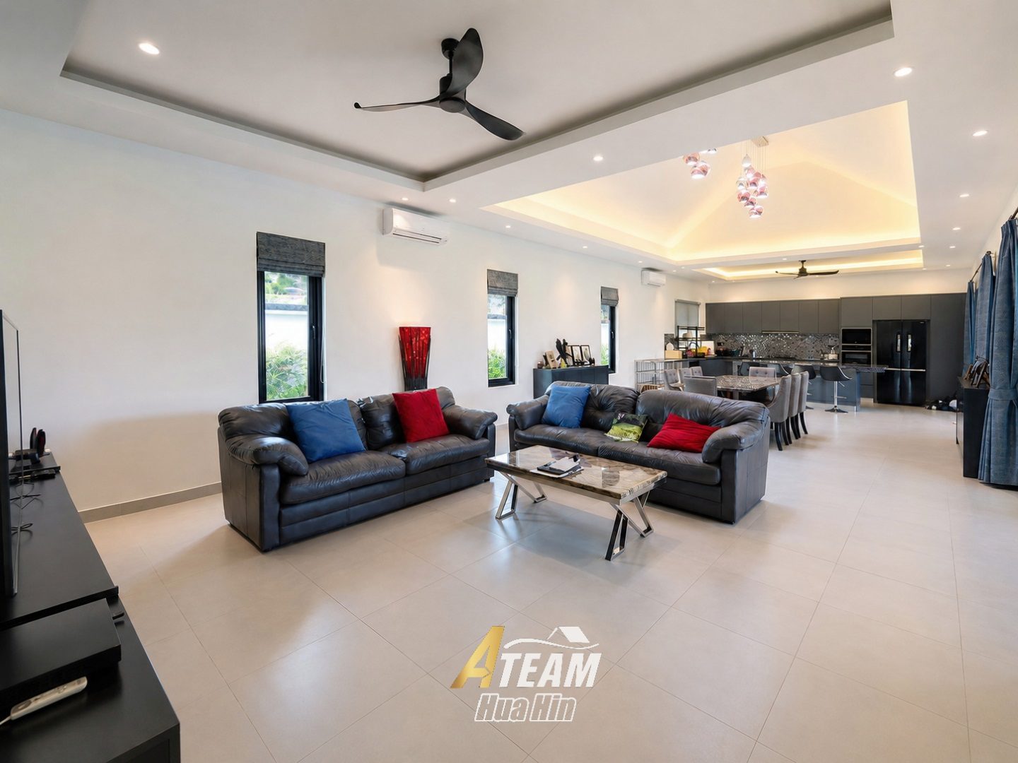 Prestigious Parkside Living on Millionaires Avenue, thumbnail 16
