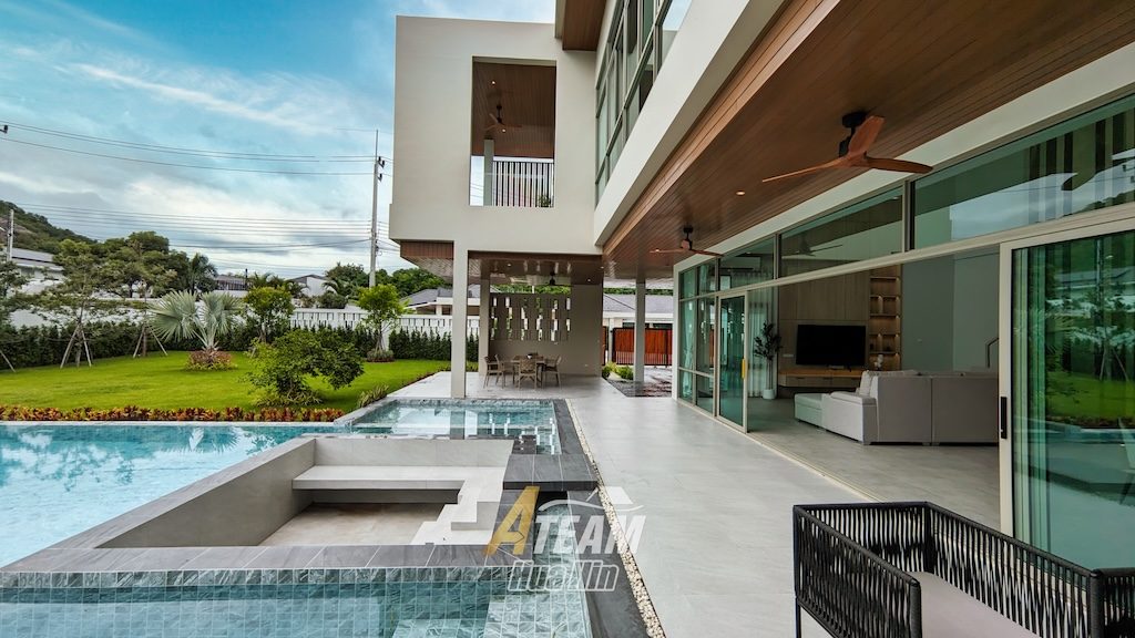Luxury 4-Bedroom Pool Villa Surrounded by Mountains, thumbnail 7