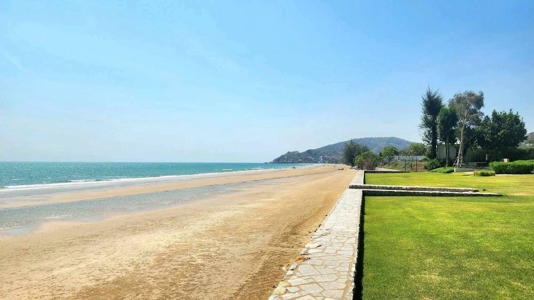 Luxury Beachfront 3-Bedroom Condo for Sale at Wan Vayla Hua Hin, Khao Tao, thumbnail 20