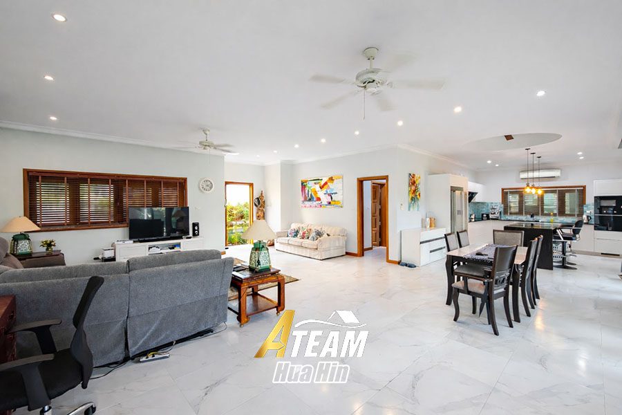 Tropical Living with Guesthouse & Multi-Purpose Room, thumbnail 2