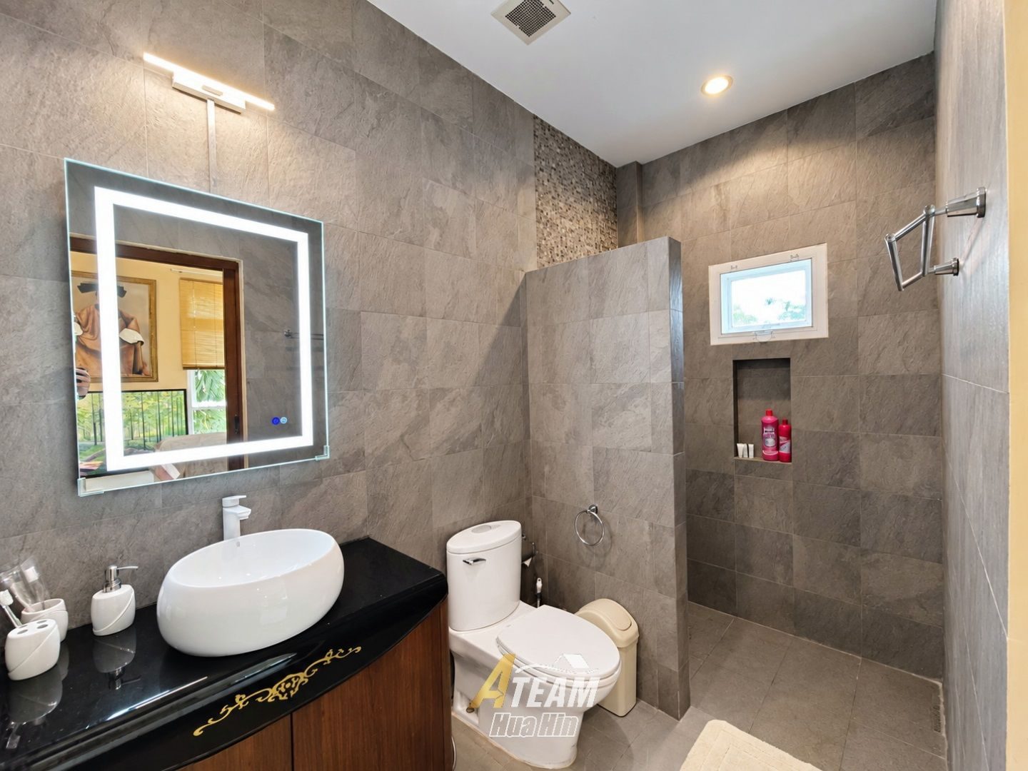 Exceptional 4-Bedroom mansion in Emerald Heights , thumbnail 15