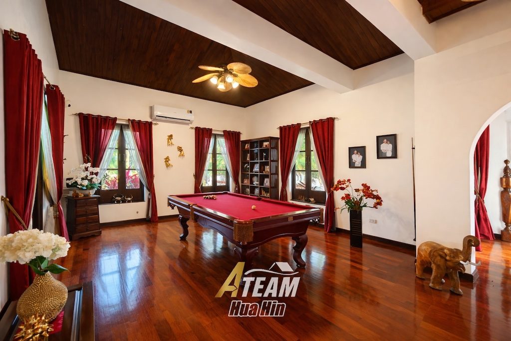 Luxury 6-Bedrooms Spacious 3,200 sqm Estate 5 min from city center — , thumbnail 20
