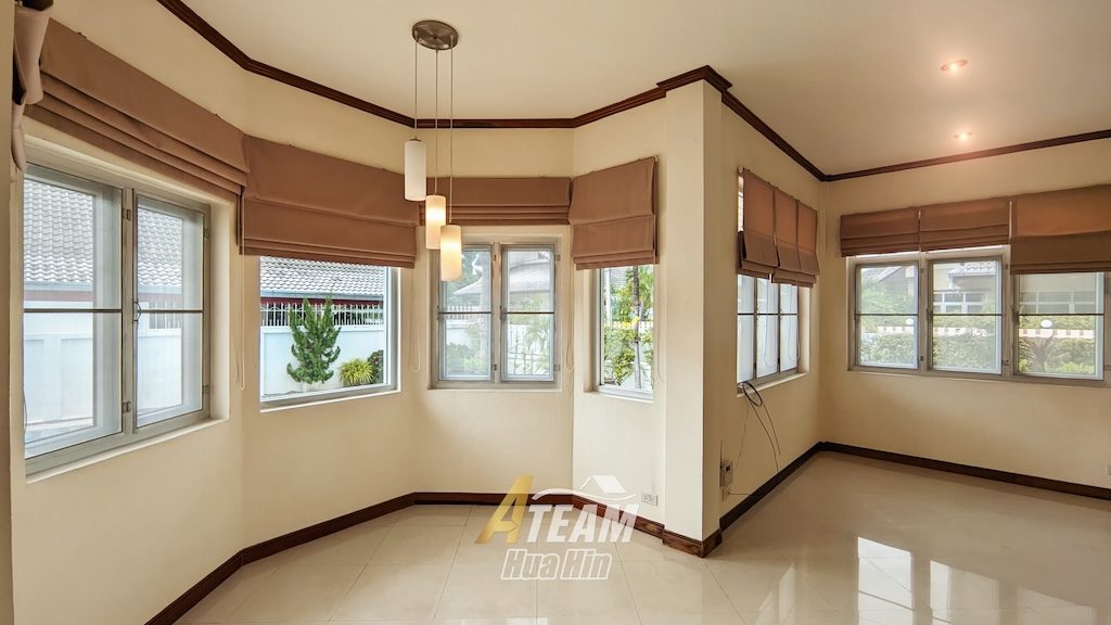Beautiful  3-Bedroom Pool Villa in Soi 102, Hua Hin, thumbnail 6