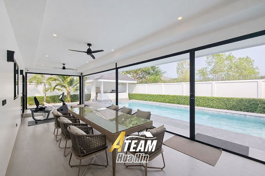 Modern 3 Bed 3 Bath Pool Villa near Blackmountain 