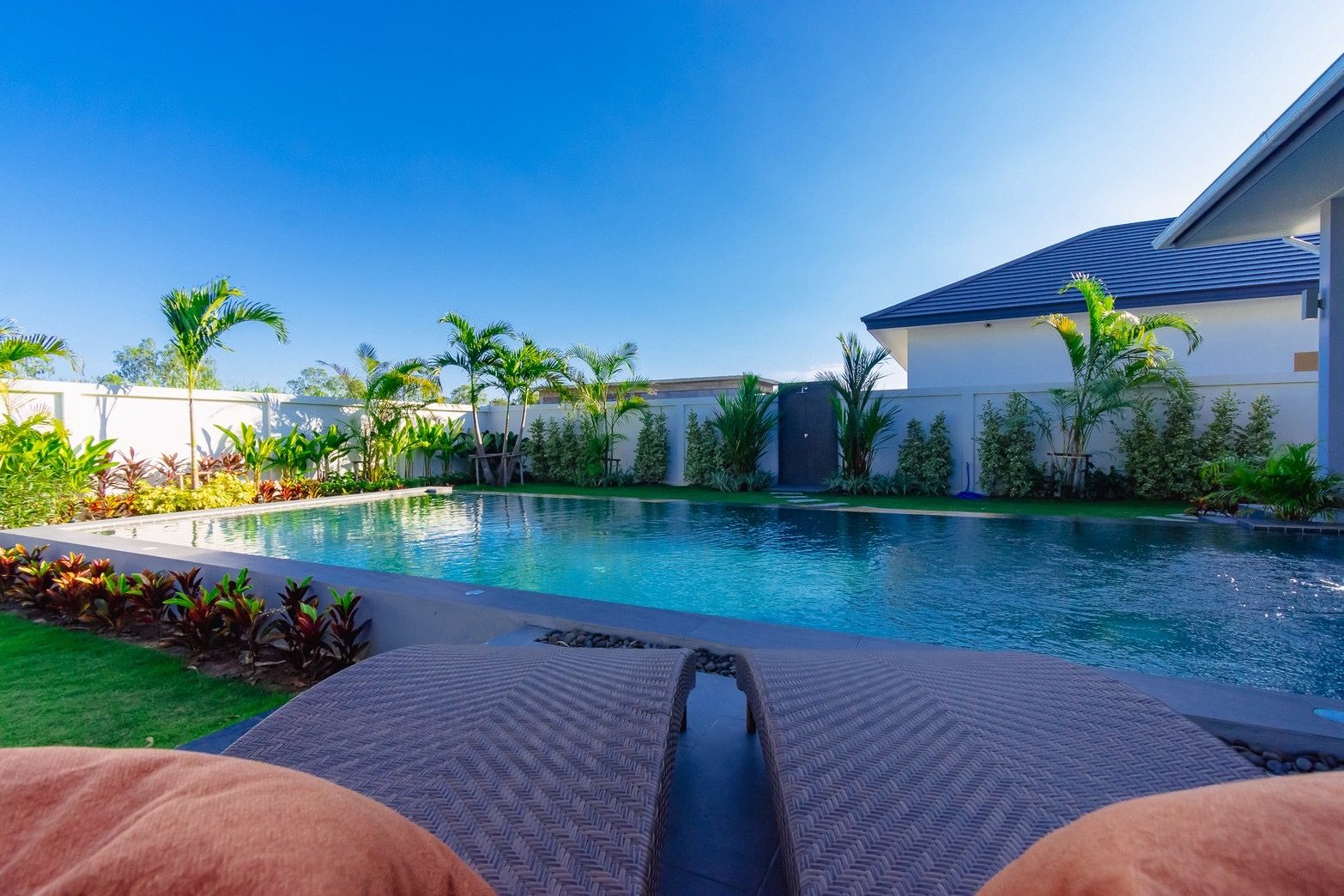 Modern 3 Bedroom  Luxury Pool Villas on Soi 112, thumbnail 4