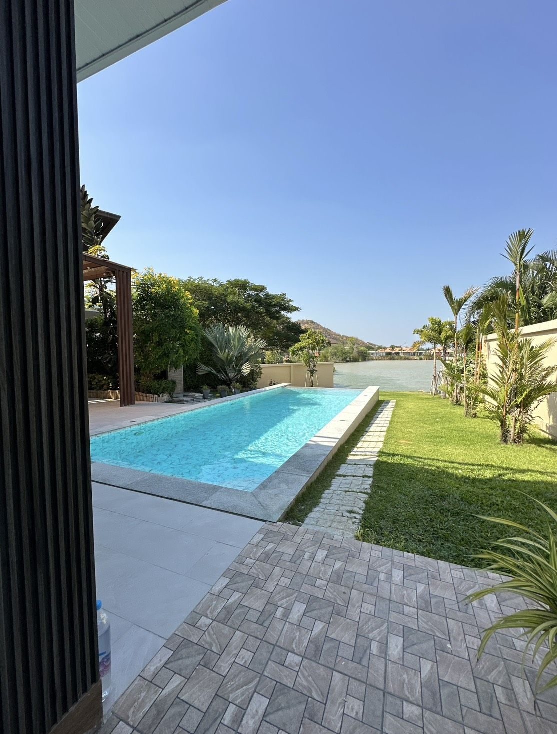 4-Bedroom Lake View Pool Villa, thumbnail 3
