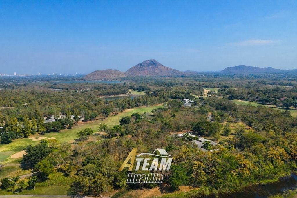 Luxury 3-Bedroom Estate with Springfield Golf Course View, thumbnail 40