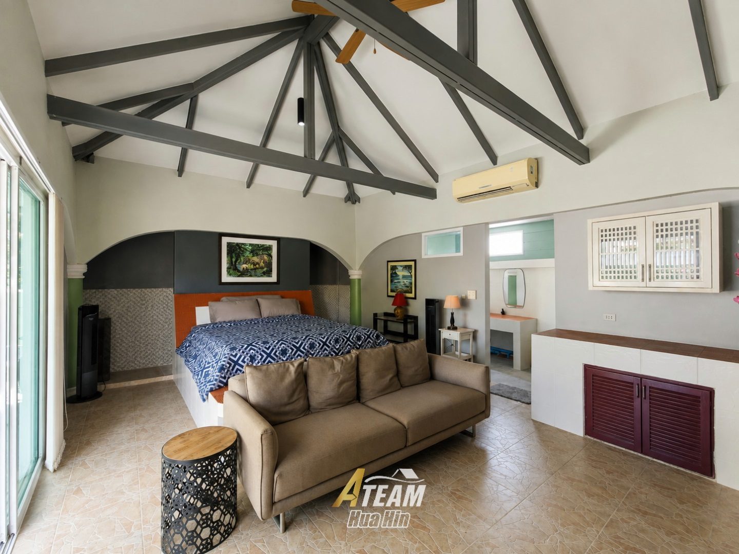 Unique Renovation Opportunity at Stuart Park with Mountain Views, thumbnail 5