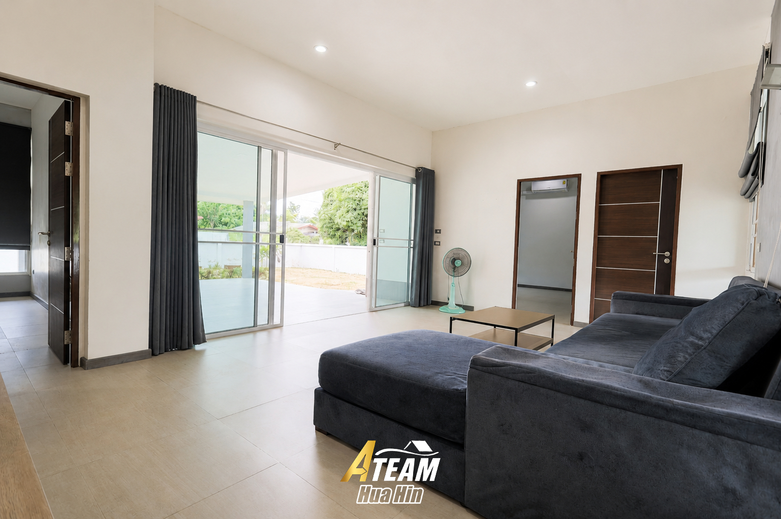 For sale House 3-Bedroom in Black Mountain., thumbnail 6