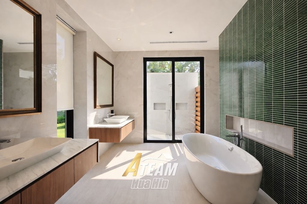 Luxury 3-Bedroom Estate with Springfield Golf Course View, thumbnail 23