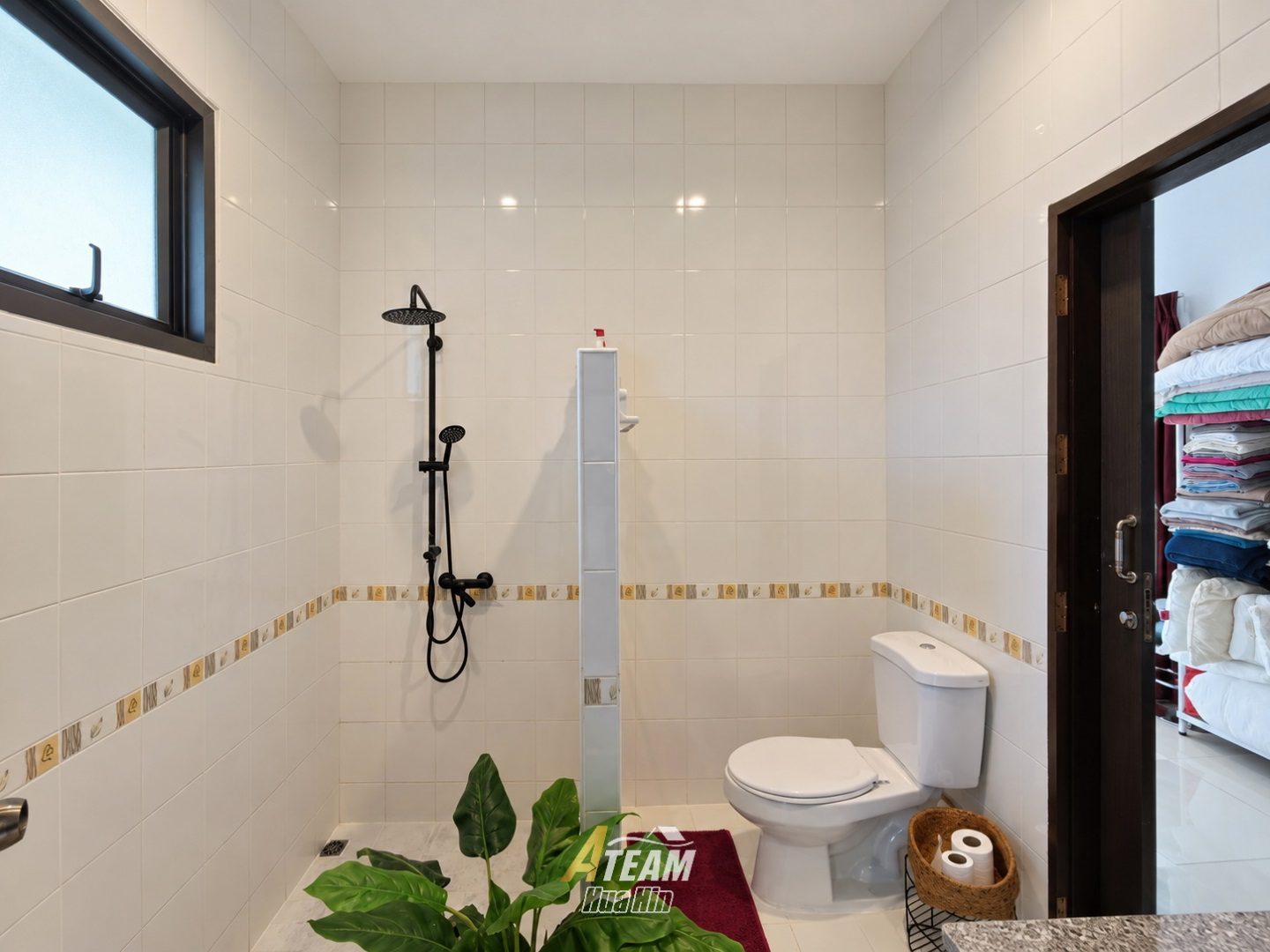 Luxury 4-Bedroom Pool Villa on a Large Plot in Khao Tao, thumbnail 15