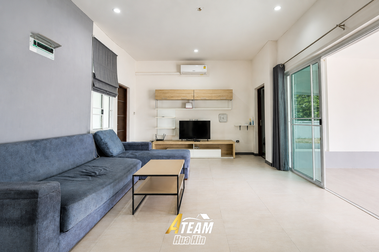 For sale House 3-Bedroom in Black Mountain., thumbnail 5