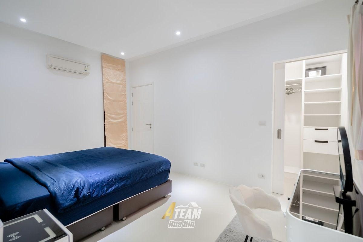 Luxury 3-Bedroom Pool Villa for Sale at Falcon Hill, Soi 102, thumbnail 31
