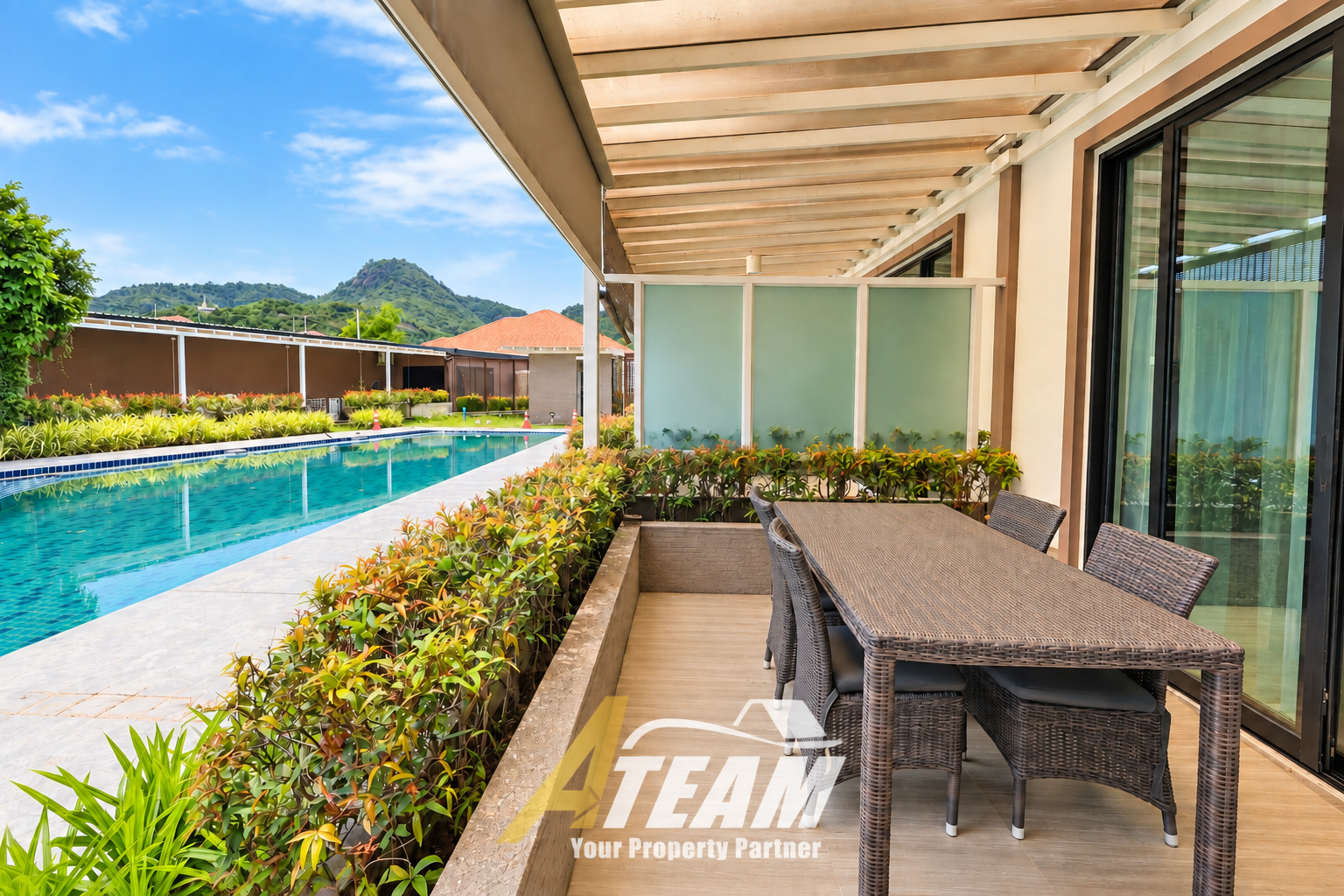 Townhouse 2-Bedroom Two-Storey Residence at Riviera Pearl, thumbnail 2