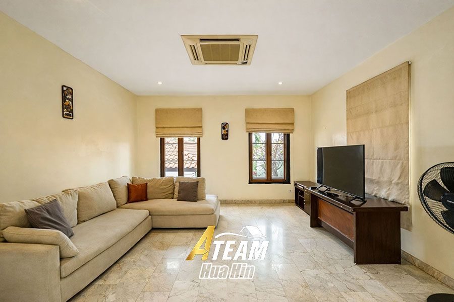 Spacious Living in a Premium Hillside Community, thumbnail 9
