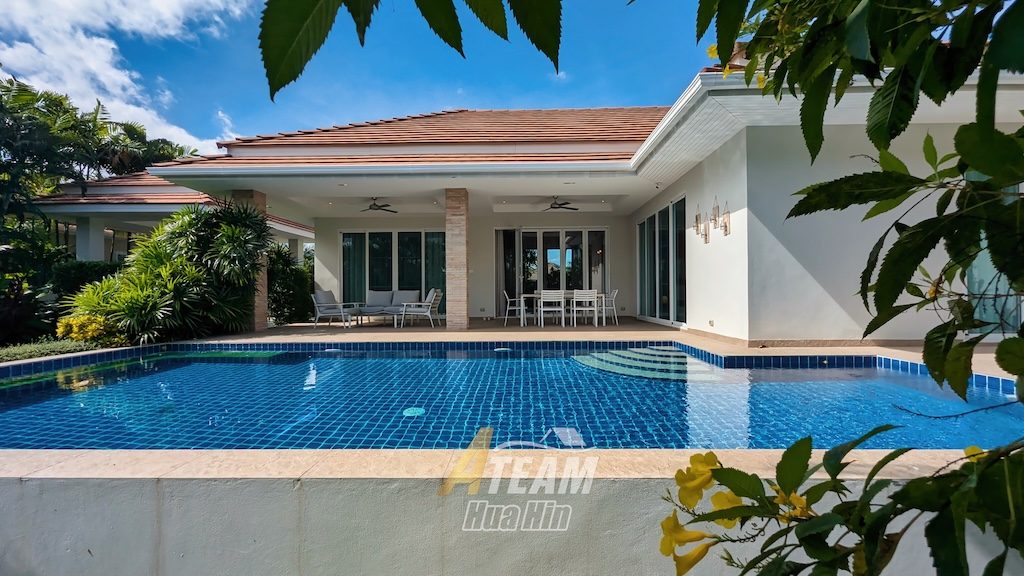 Luxury Pool Villa for rent in Woodland,  Thap Tai 
