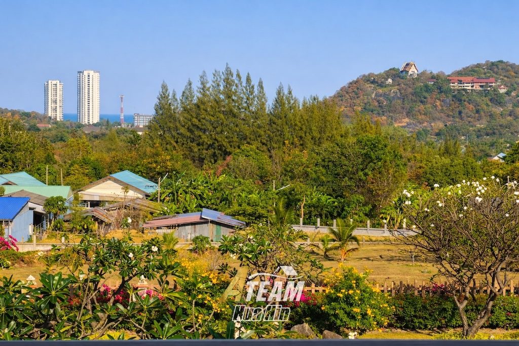 Luxury 6-Bedrooms Spacious 3,200 sqm Estate 5 min from city center — , thumbnail 32