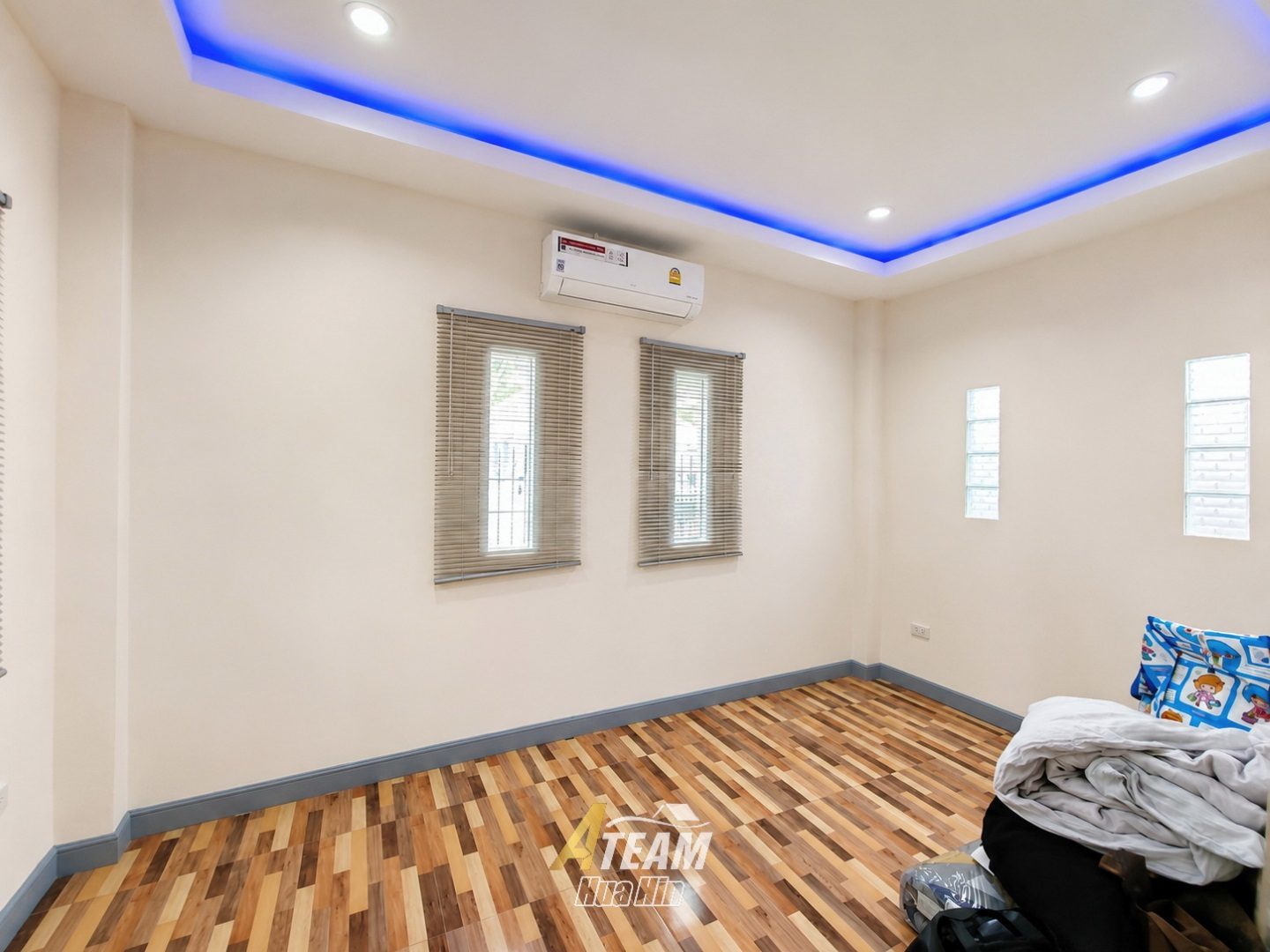 Opportunité d’investissement : maison de 5 chambres près de Pak Nam Pran Beach, miniature 8