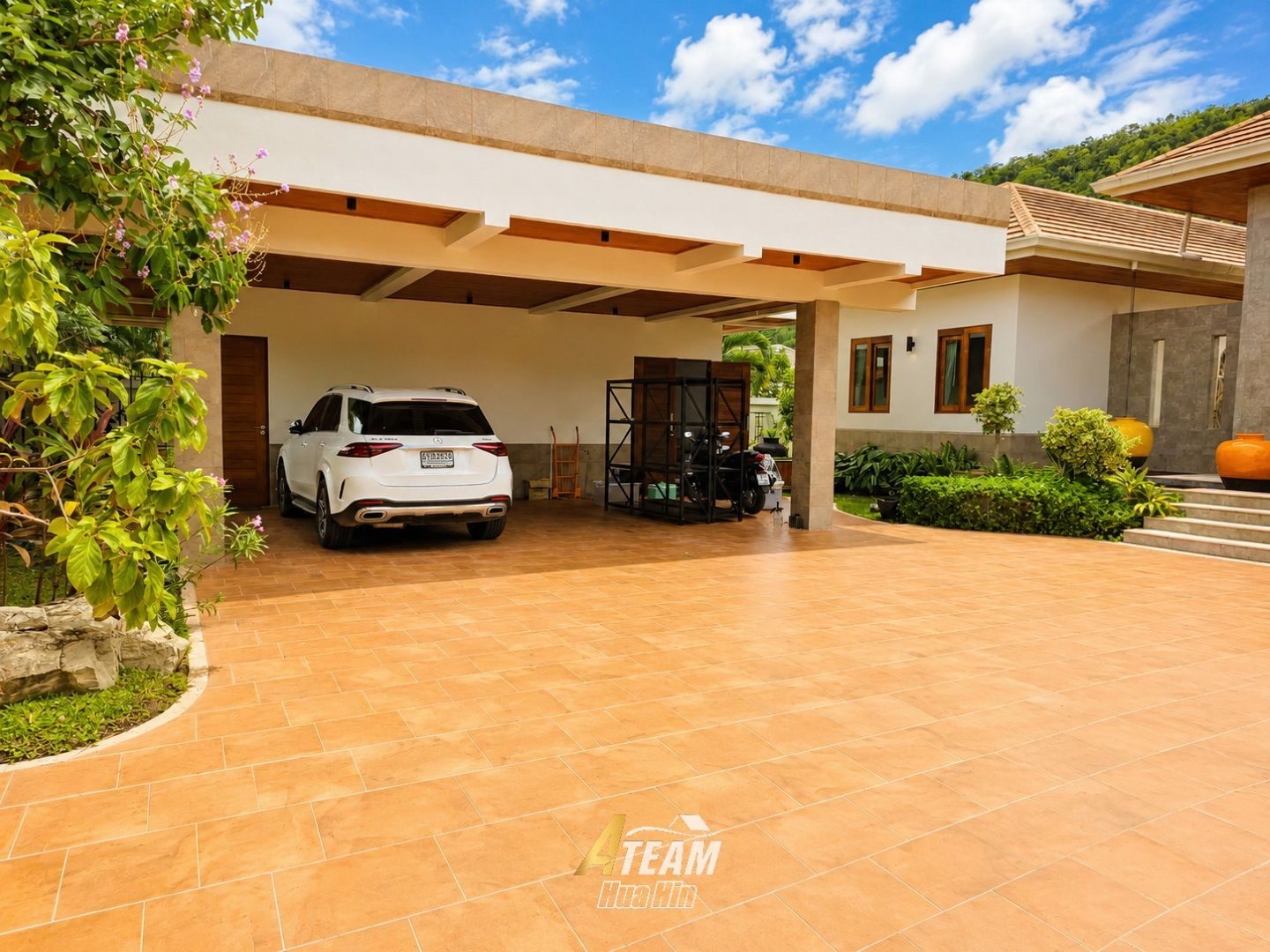 Exceptional 7-Bedroom Pool Villa, thumbnail 5