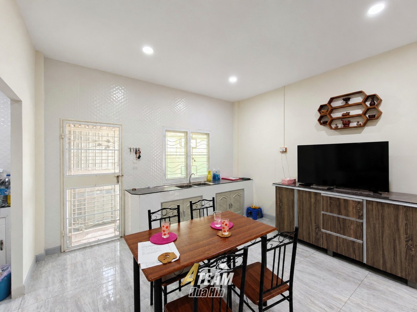 Opportunité d’investissement : maison de 5 chambres près de Pak Nam Pran Beach, miniature 6