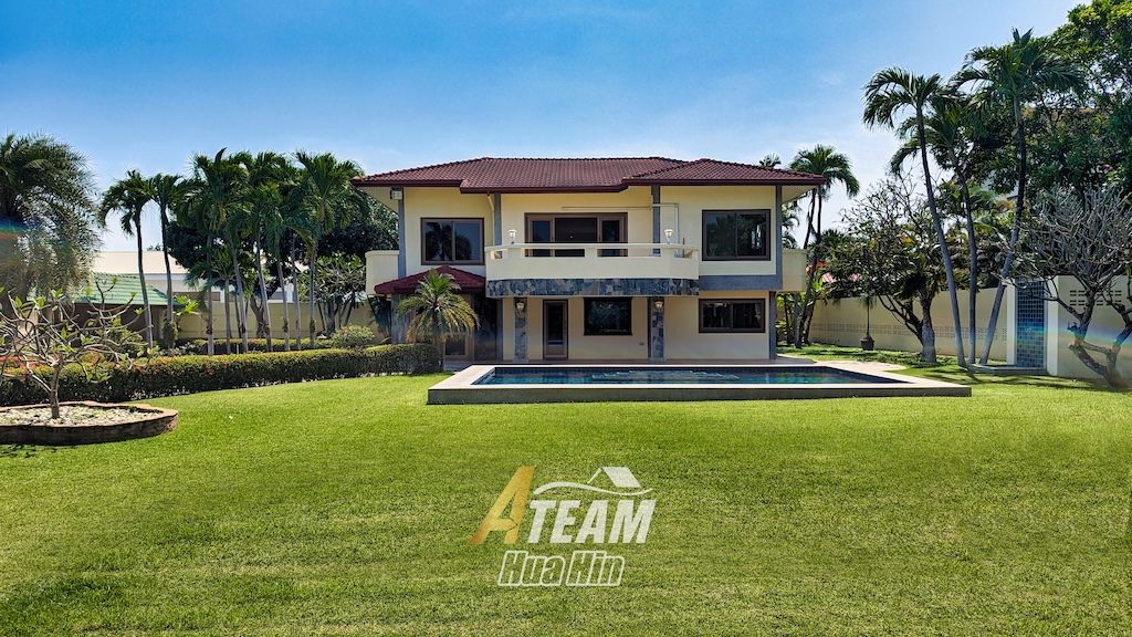 4-Bedroom House for Sale in Hua Hin Center, thumbnail 3