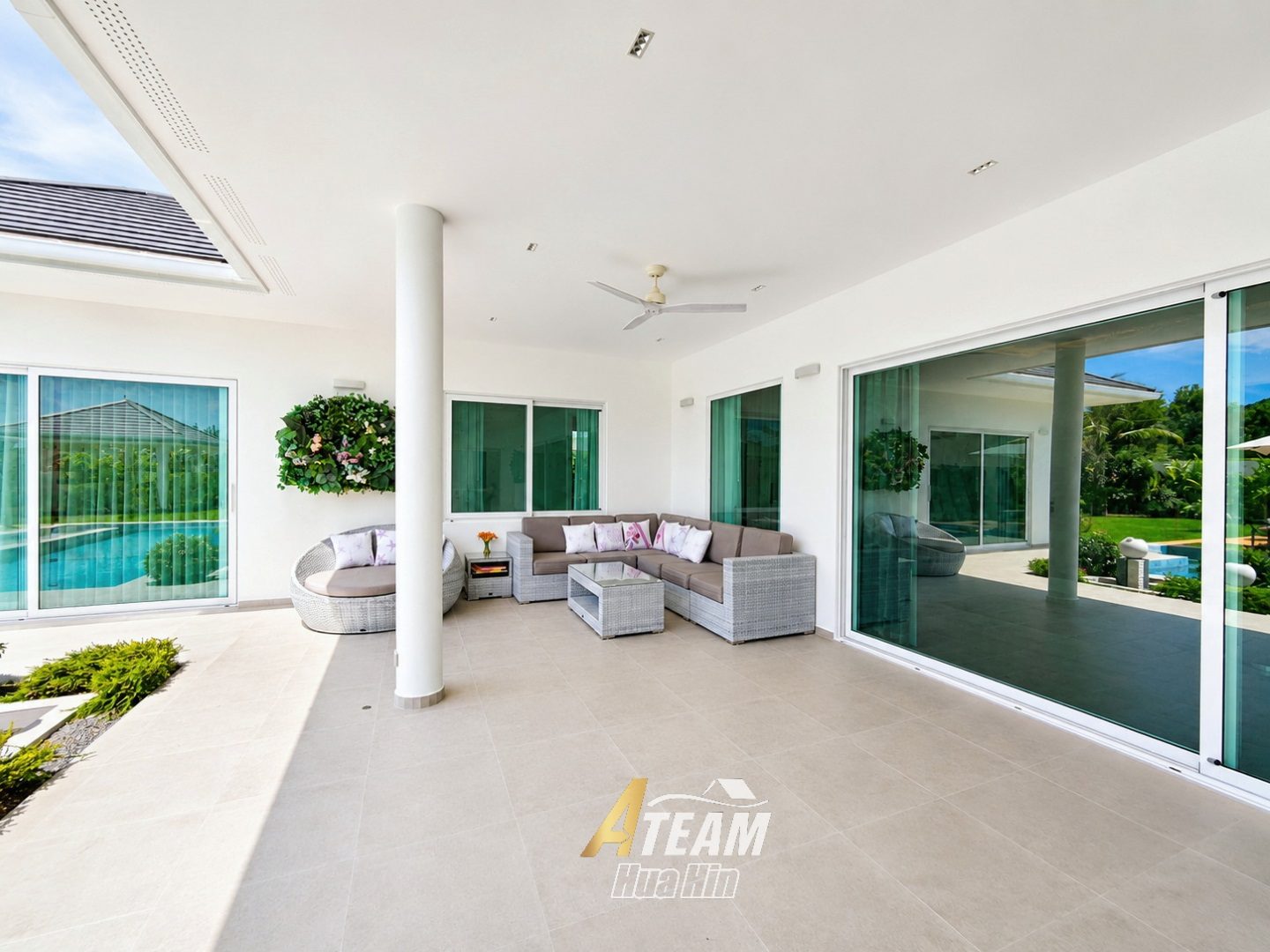 Luxury Villa with Huge Plot and Mountain View, thumbnail 10