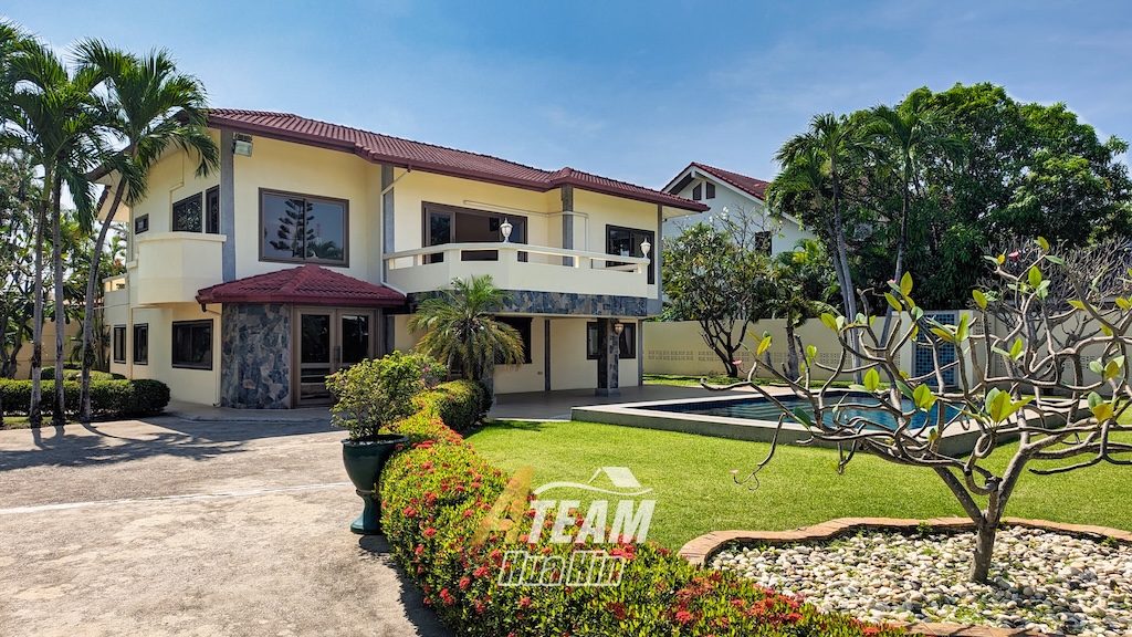 4-Bedroom House for Sale in Hua Hin Center, thumbnail 2