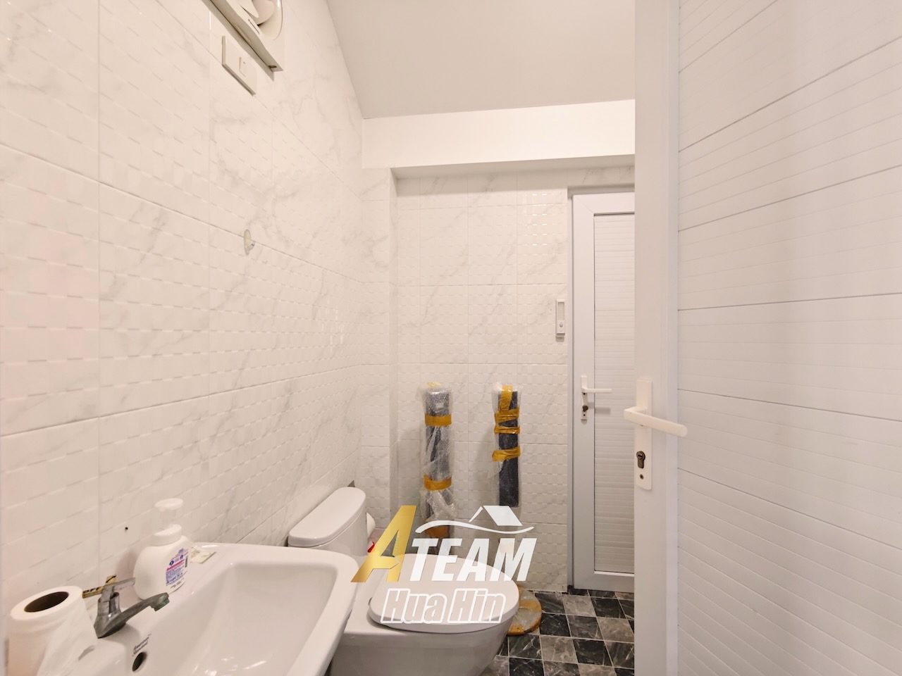 Spacious 1-Rai Estate with Two Houses in Hin Lek Fai, thumbnail 34
