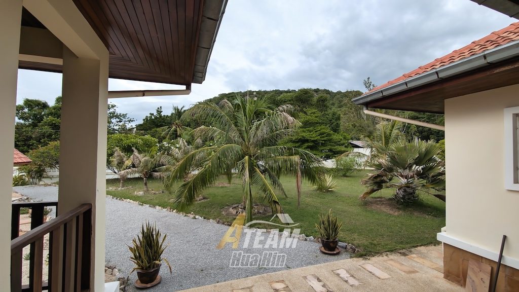 3-Bedroom Home on Large 2 Rai in Khao Tao, thumbnail 2