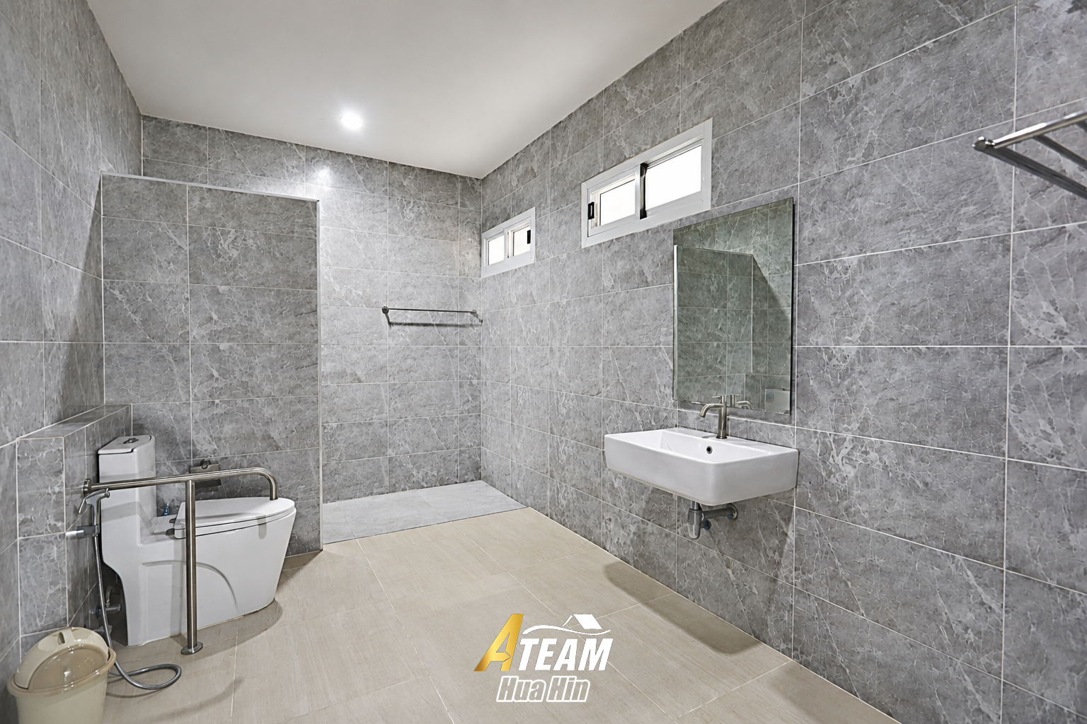 For sale House 3-Bedroom in Black Mountain., thumbnail 15