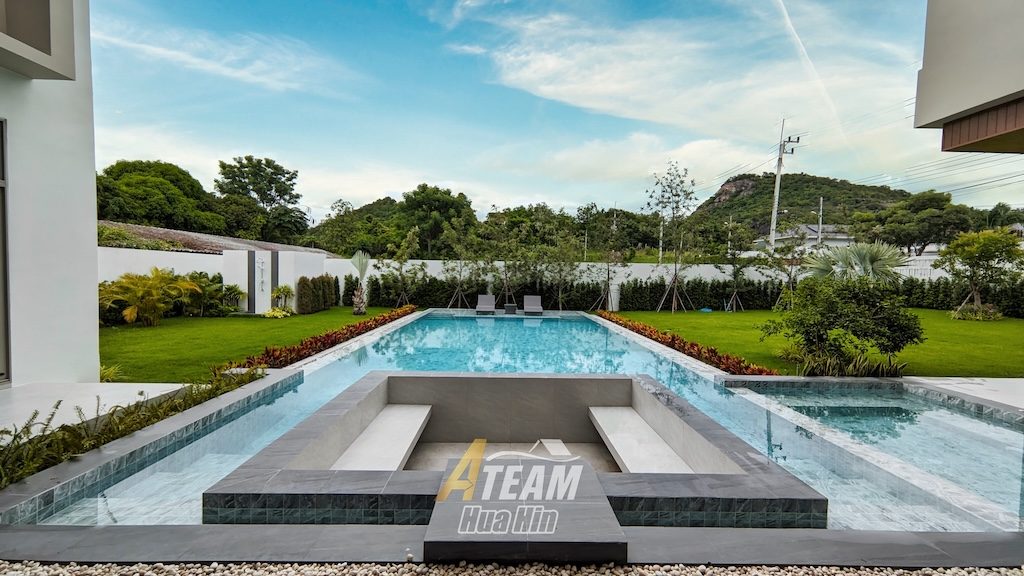 Luxury 4-Bedroom Pool Villa Surrounded by Mountains, thumbnail 4