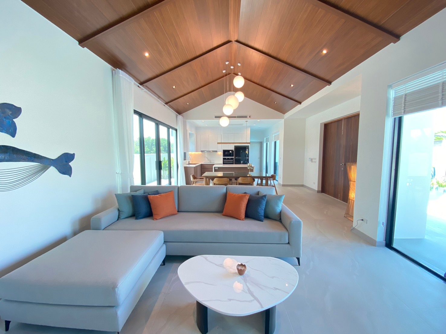 Modern 3-Bedroom Pool Villa Near Soi 102 & Pineapple Valley Golf Club, thumbnail 3