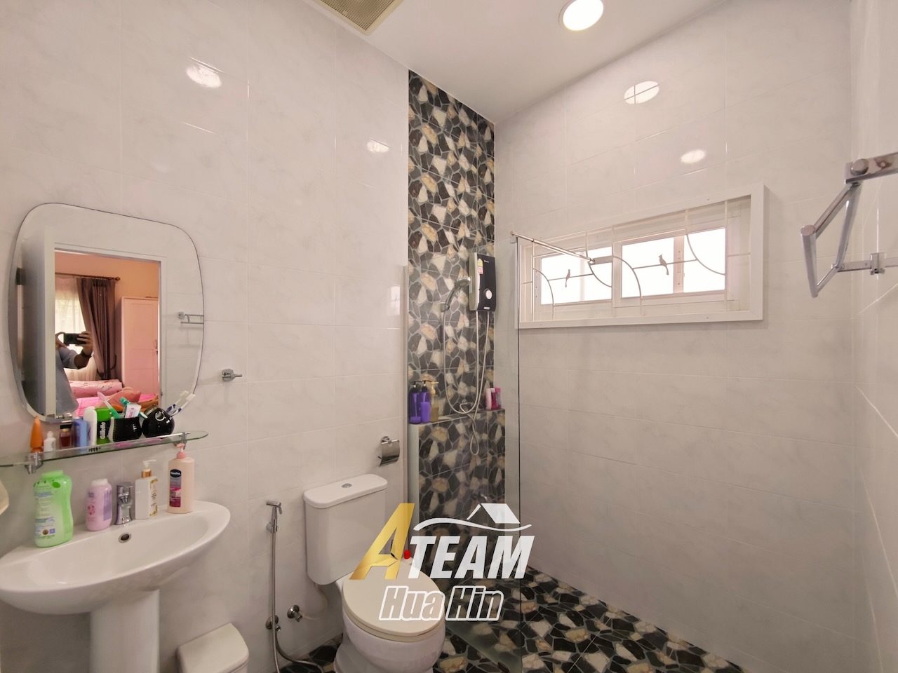 Spacious 1-Rai Estate with Two Houses in Hin Lek Fai, thumbnail 24