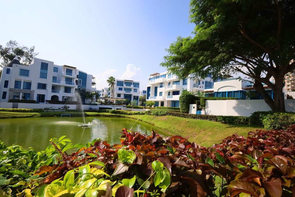 The Crest Santora 1 Bedroom for Sale with Swimming Pool View, thumbnail 2