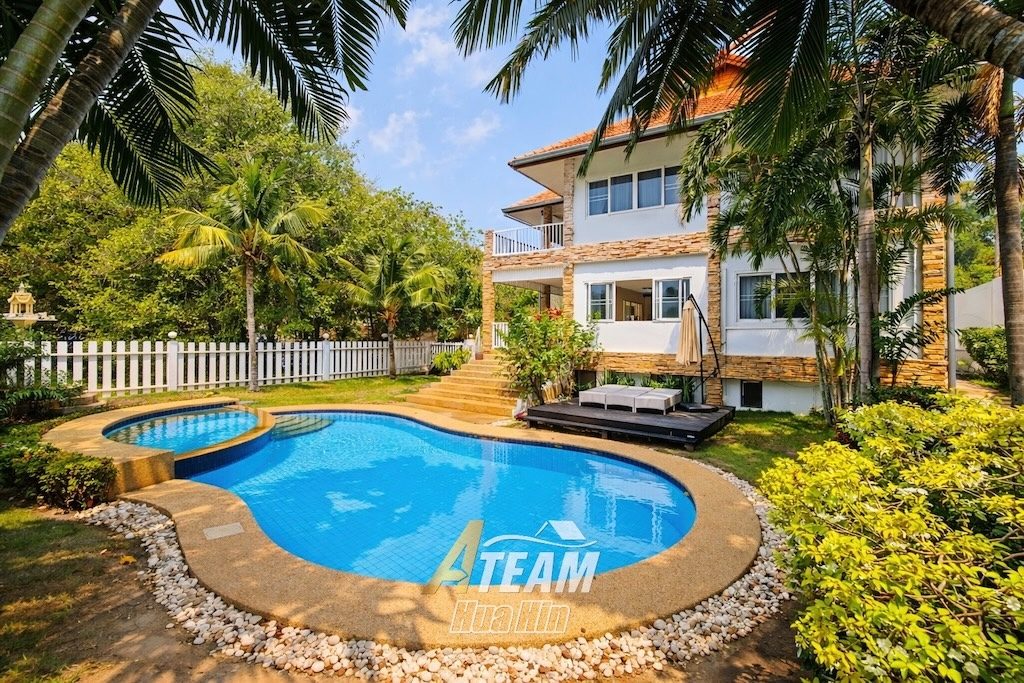 Spacious 2-Storey Pool Villa with Tropical Mountain Views – Soi 88, thumbnail 5