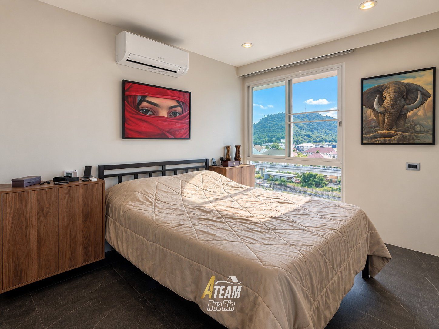 Fully Renovated Top-Floor Corner Condo at Tira Tiraa, thumbnail 16