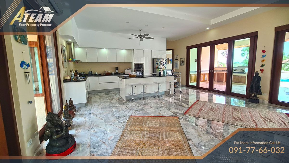 Luxury massive property only 1 km from the beach, thumbnail 38