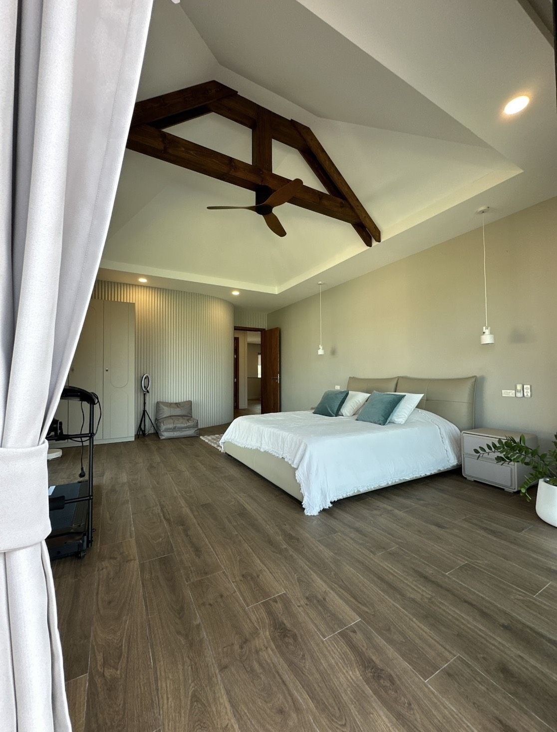 4-Bedroom Lake View Pool Villa, thumbnail 17