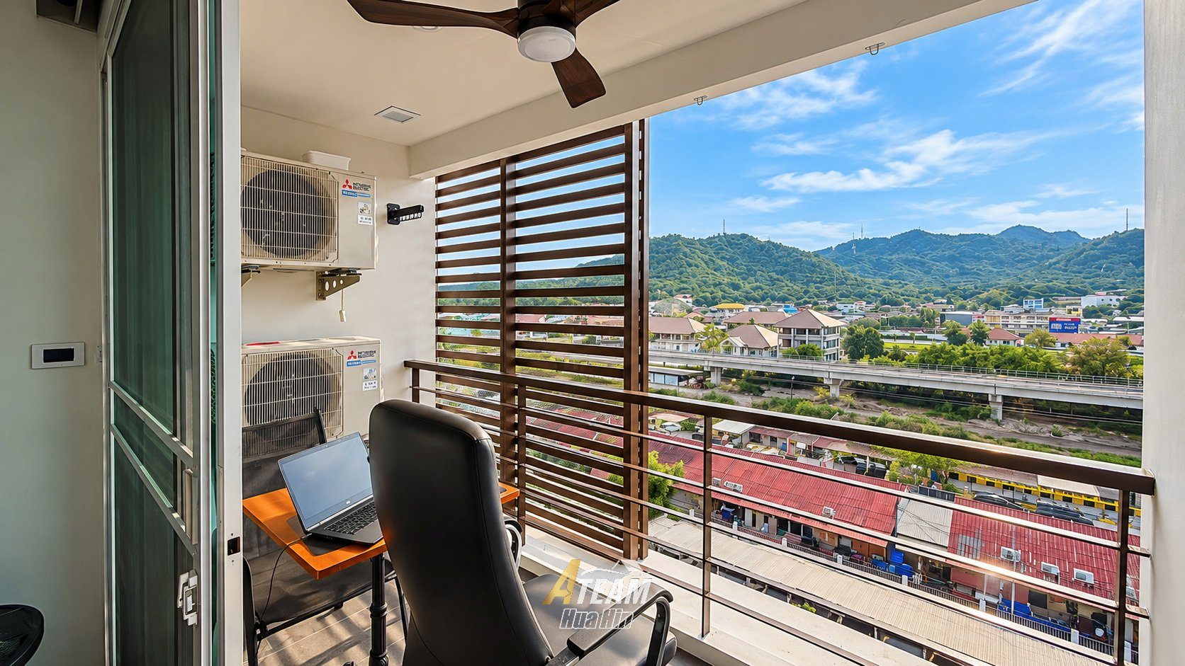 Fully Renovated Top-Floor Corner Condo at Tira Tiraa, thumbnail 23