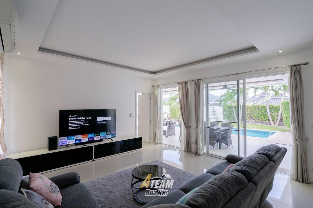 Luxury 3-Bedroom Pool Villa for Sale at Falcon Hill, Soi 102, thumbnail 19