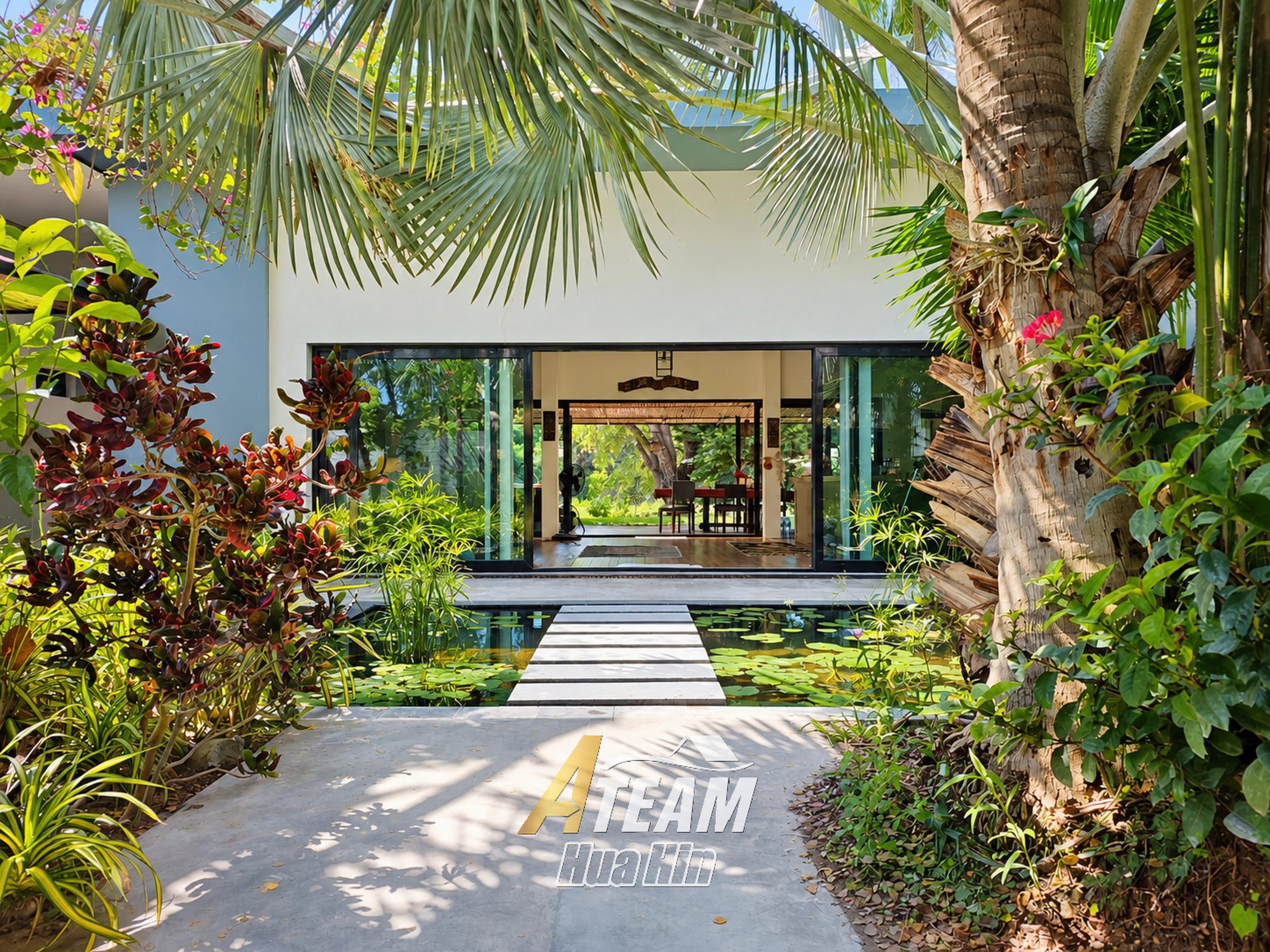 Exceptional Lakeside Pool Villa Surrounded by Nature, thumbnail 9
