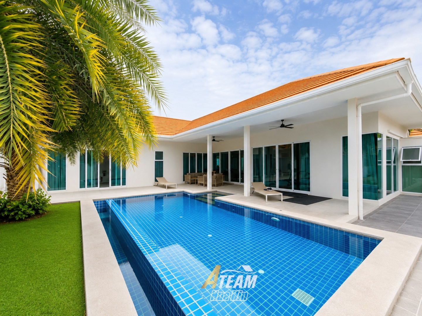 3-Bedroom modern Pool Villa in a Convenient  Location Soi 114