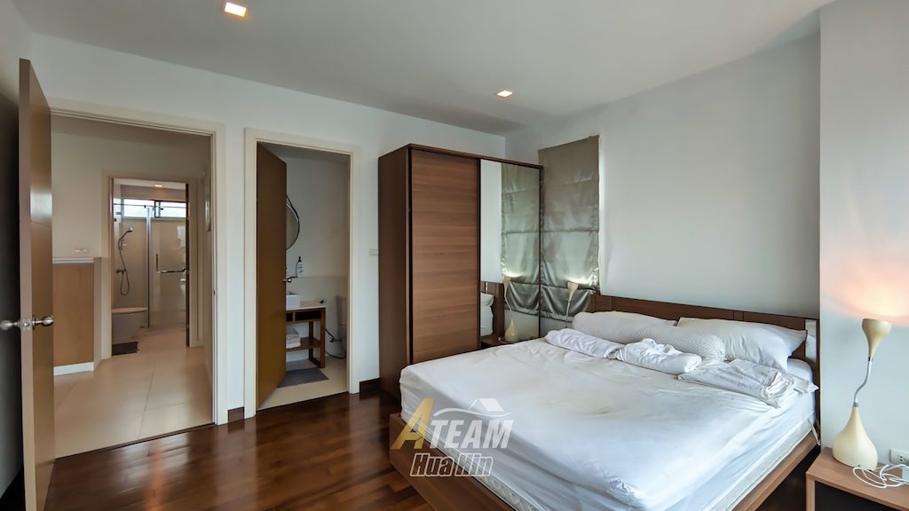 Modern 2-Bedroom Condo with Pool View  , thumbnail 7