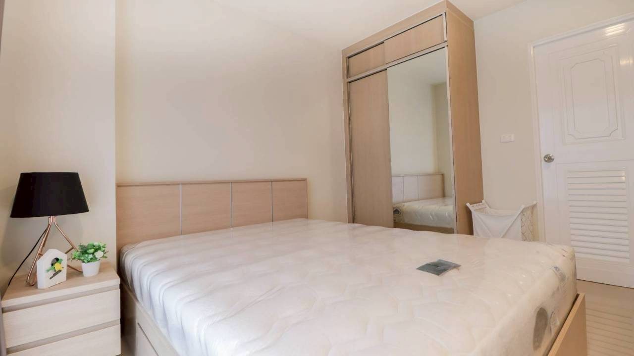 Room 33, thumbnail 7