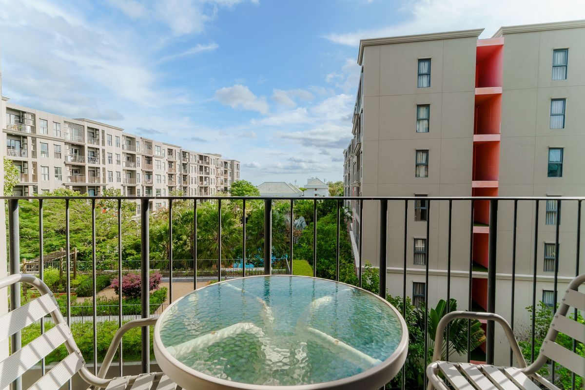 La Habana Hua Hin – Building B, 5th Floor (34 sqm, Pool View), thumbnail 2