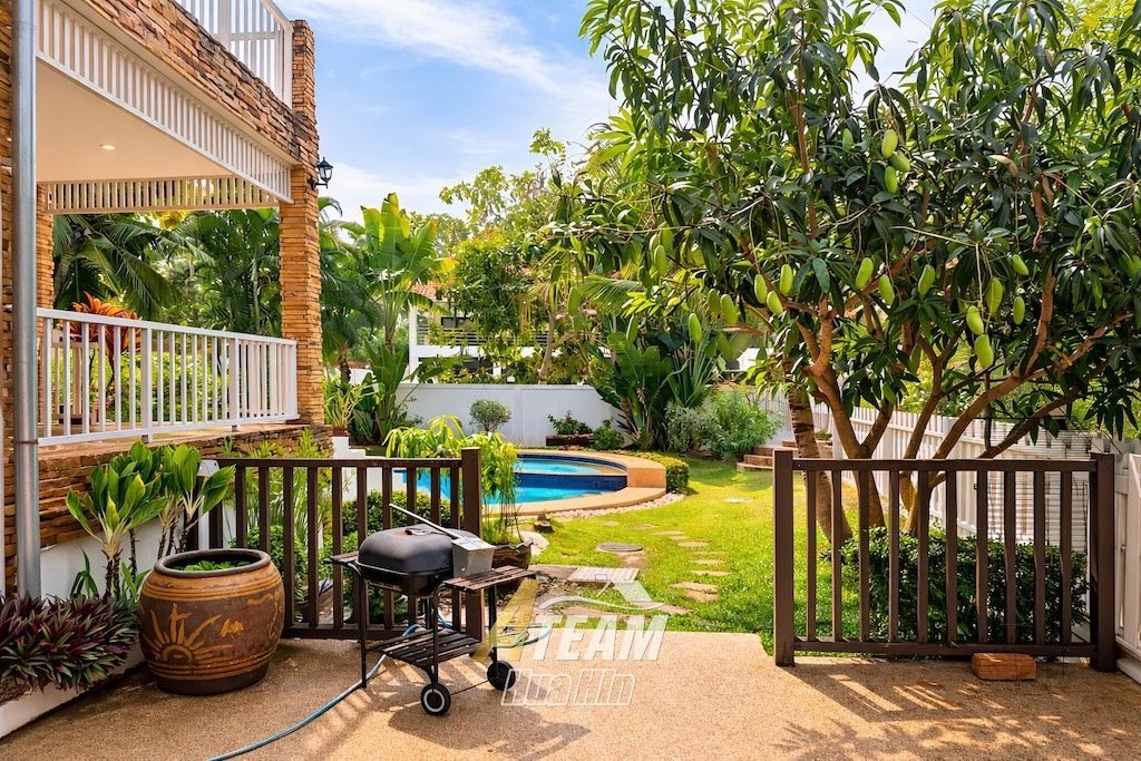 Spacious 2-Storey Pool Villa with Tropical Mountain Views – Soi 88, thumbnail 2