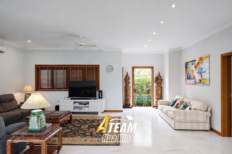 Tropical Living with Guesthouse & Multi-Purpose Room, thumbnail 5
